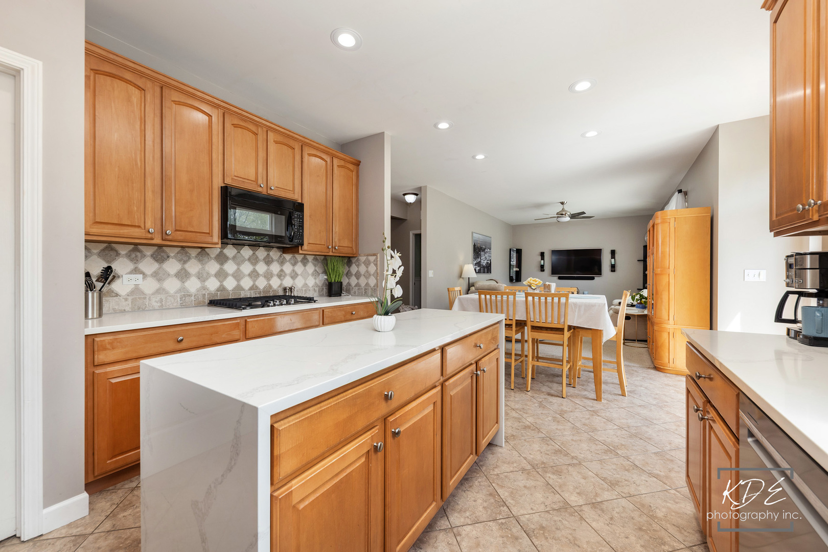 1587 Arlington Street Bolingbrook IL 60490
