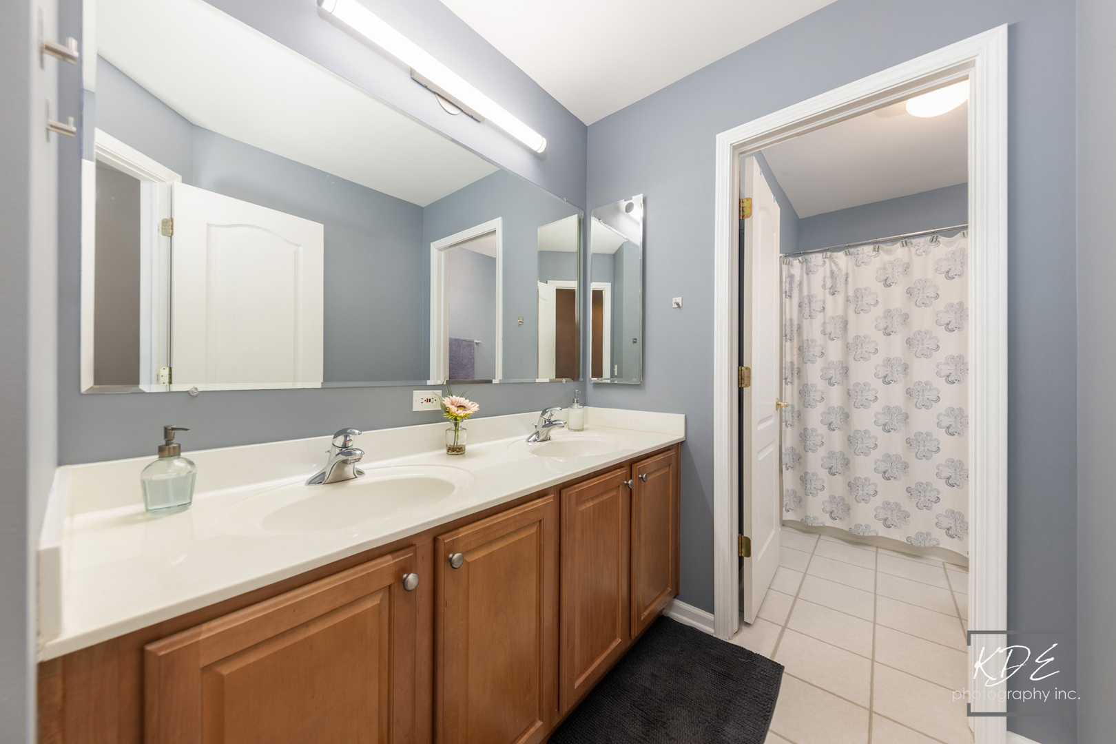 1587 Arlington Street Bolingbrook IL 60490