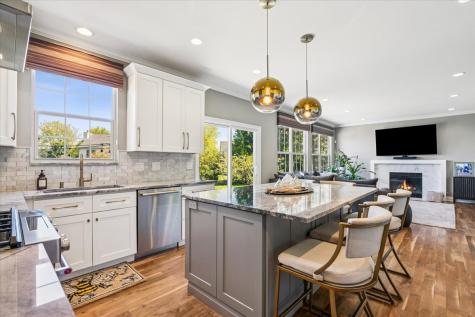 14087 Glenwood Court Libertyville IL 60048