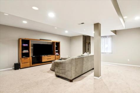 14087 Glenwood Court Libertyville IL 60048