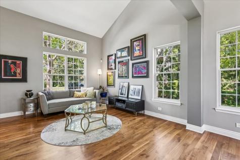 14087 Glenwood Court Libertyville IL 60048