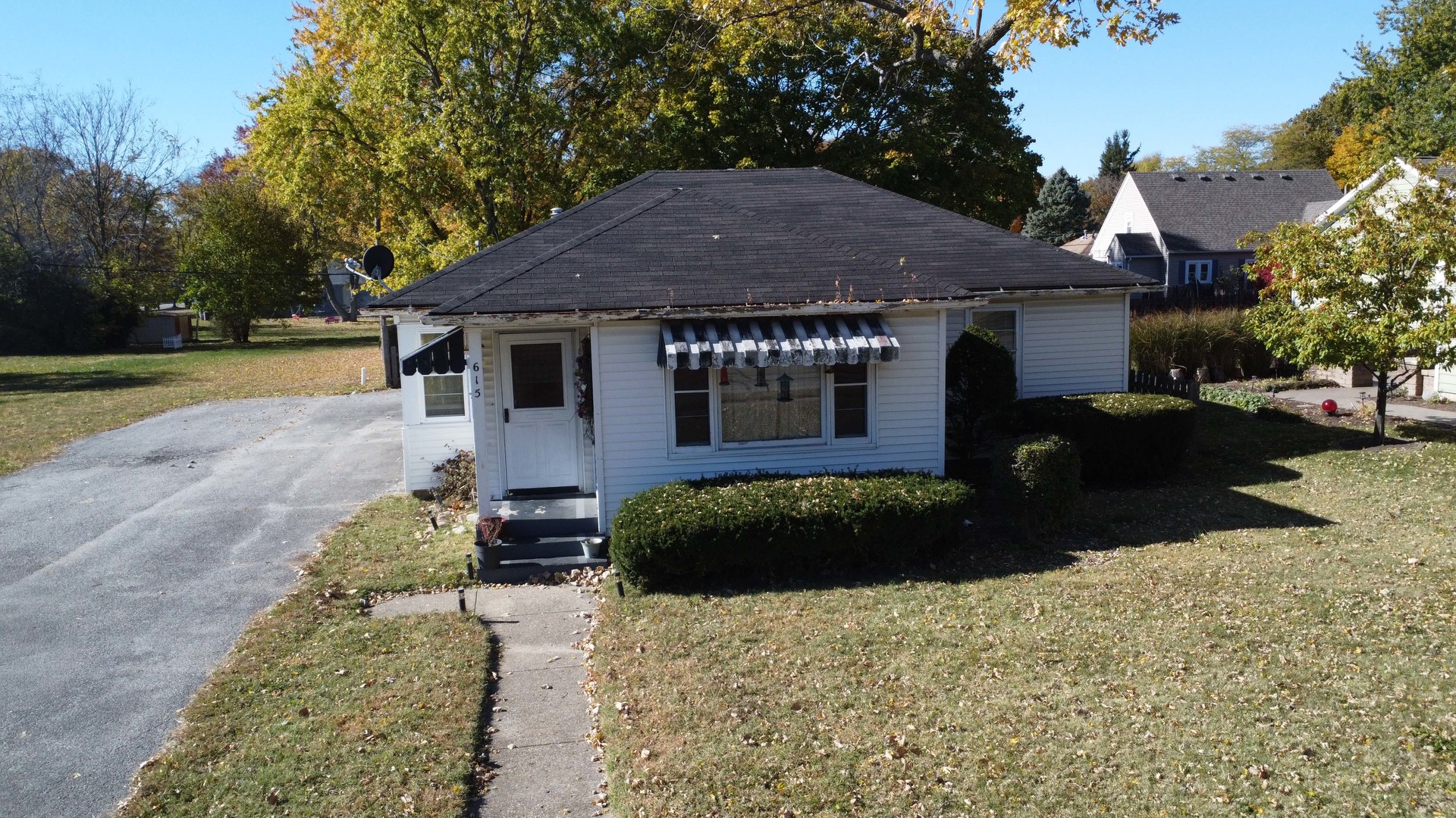 615 South 5th Street Watseka IL 60970