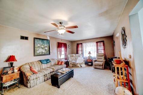 615 South 5th Street Watseka IL 60970