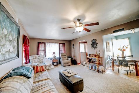 615 South 5th Street Watseka IL 60970