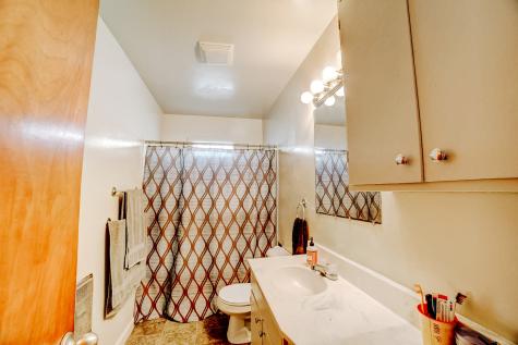 615 South 5th Street Watseka IL 60970