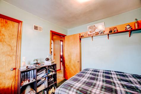 615 South 5th Street Watseka IL 60970