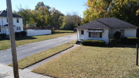 615 South 5th Street Watseka IL 60970