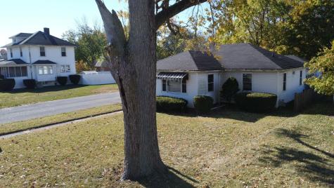 615 South 5th Street Watseka IL 60970