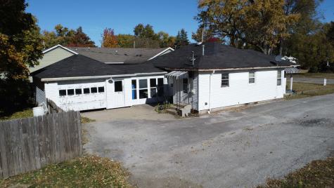 615 South 5th Street Watseka IL 60970