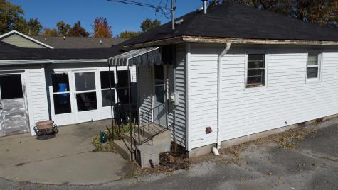 615 South 5th Street Watseka IL 60970