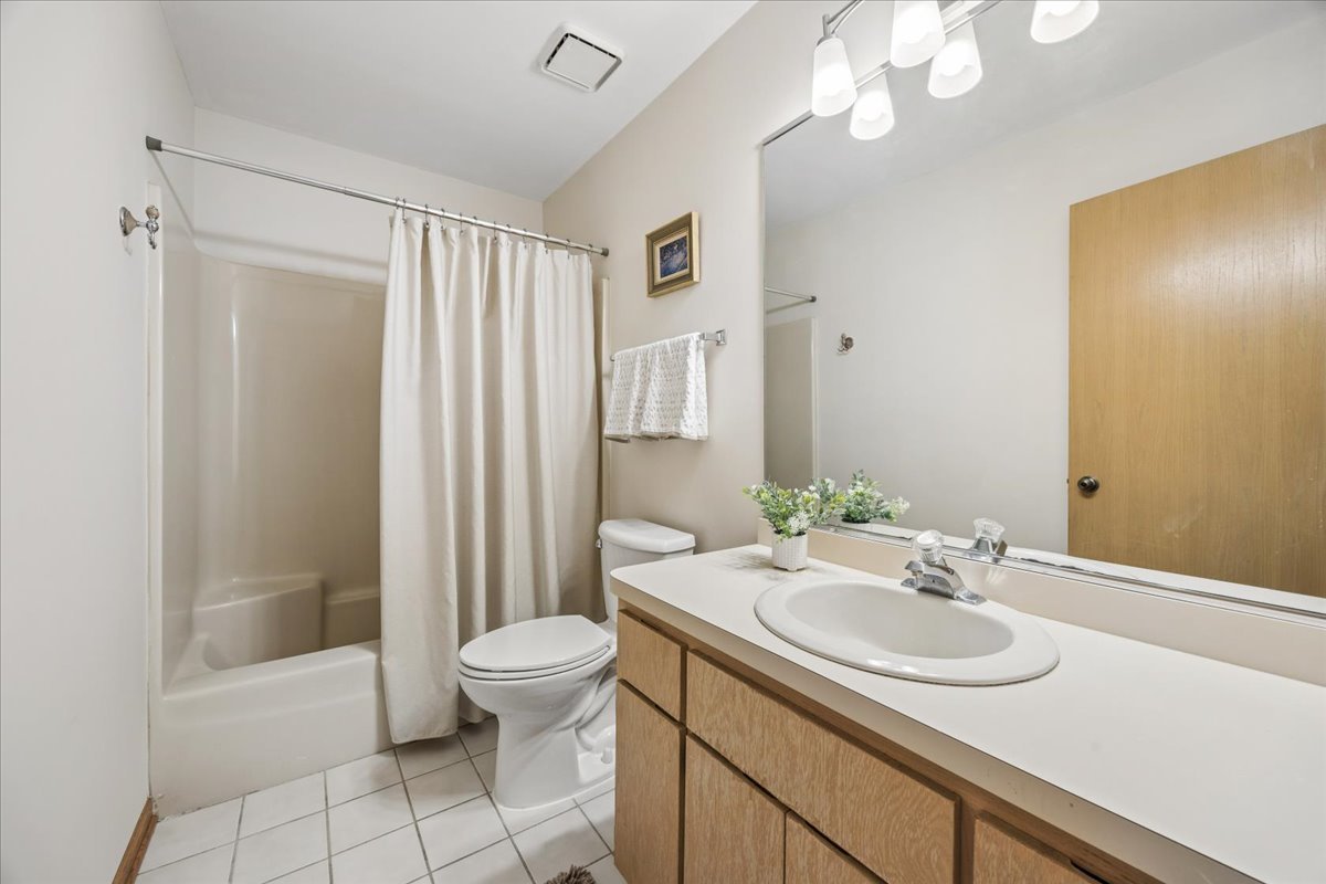 17346 Brook Crossing Court Orland Park IL 60467