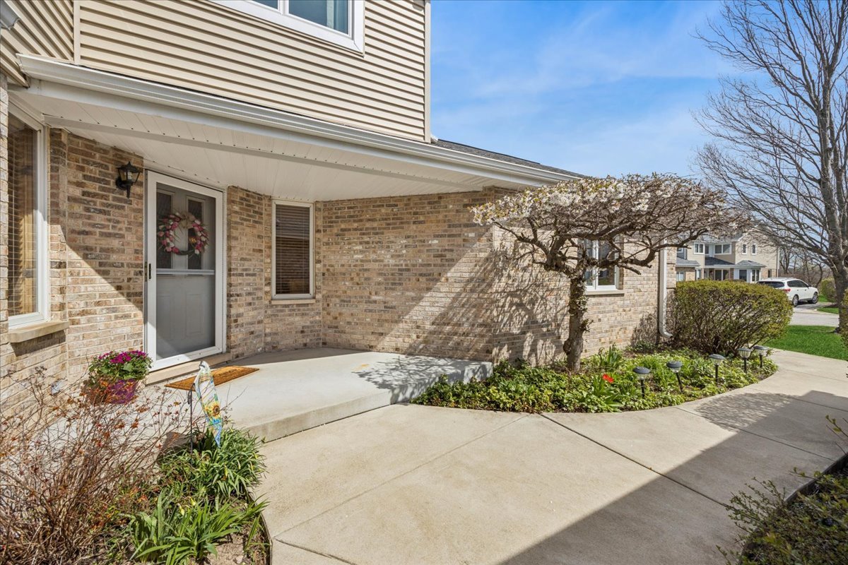 17346 Brook Crossing Court Orland Park IL 60467