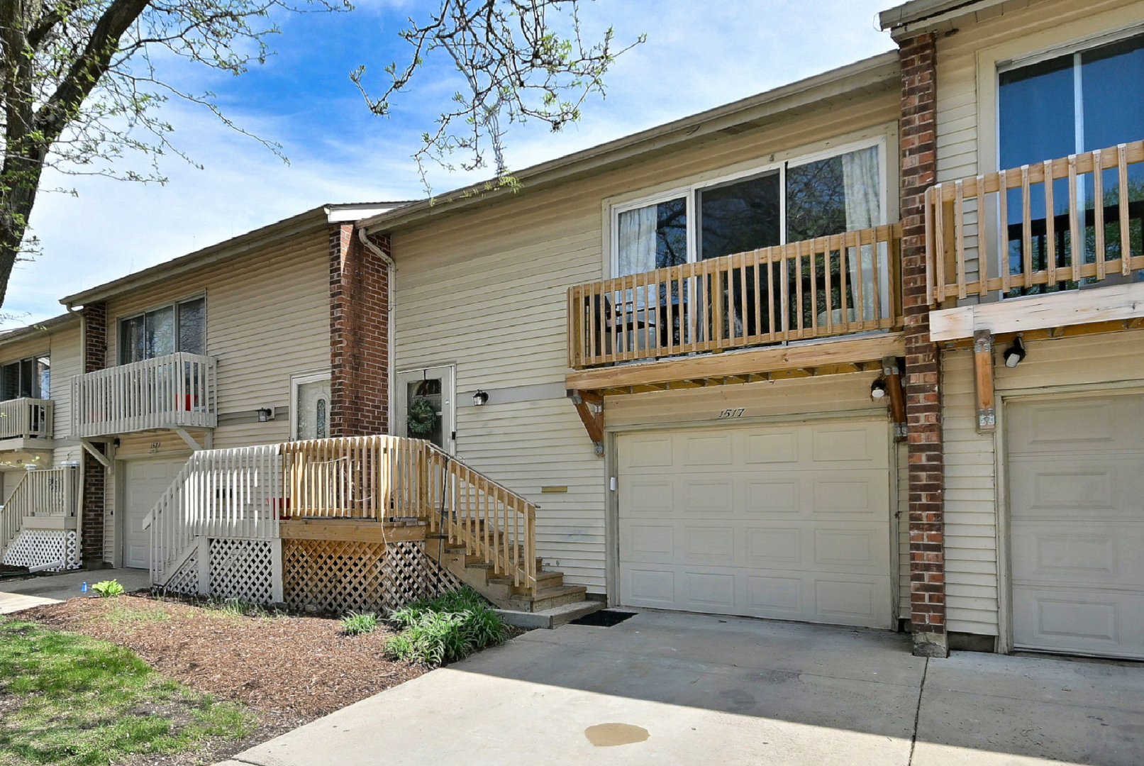 1517 Elder Drive Aurora IL 60506