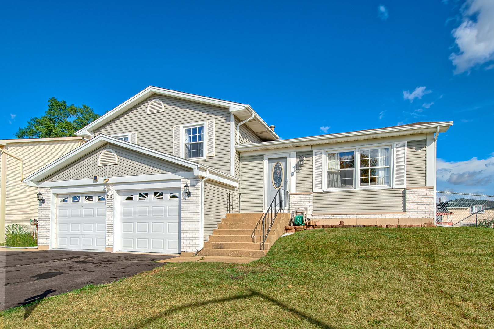 1713 Schmale Road Glendale Heights IL 60139