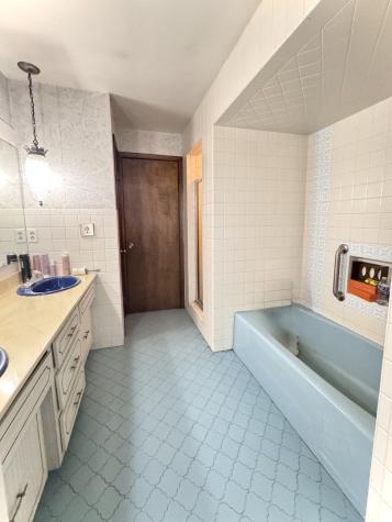 1671 Sheffer Road Aurora IL 60505