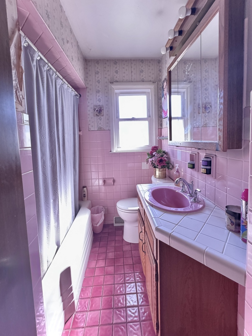 1671 Sheffer Road Aurora IL 60505