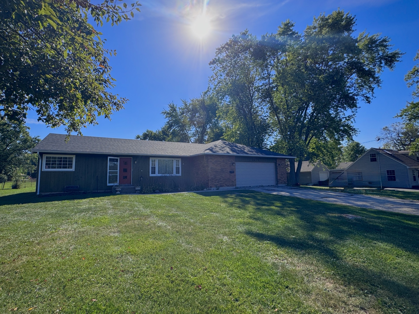 1671 Sheffer Road Aurora IL 60505