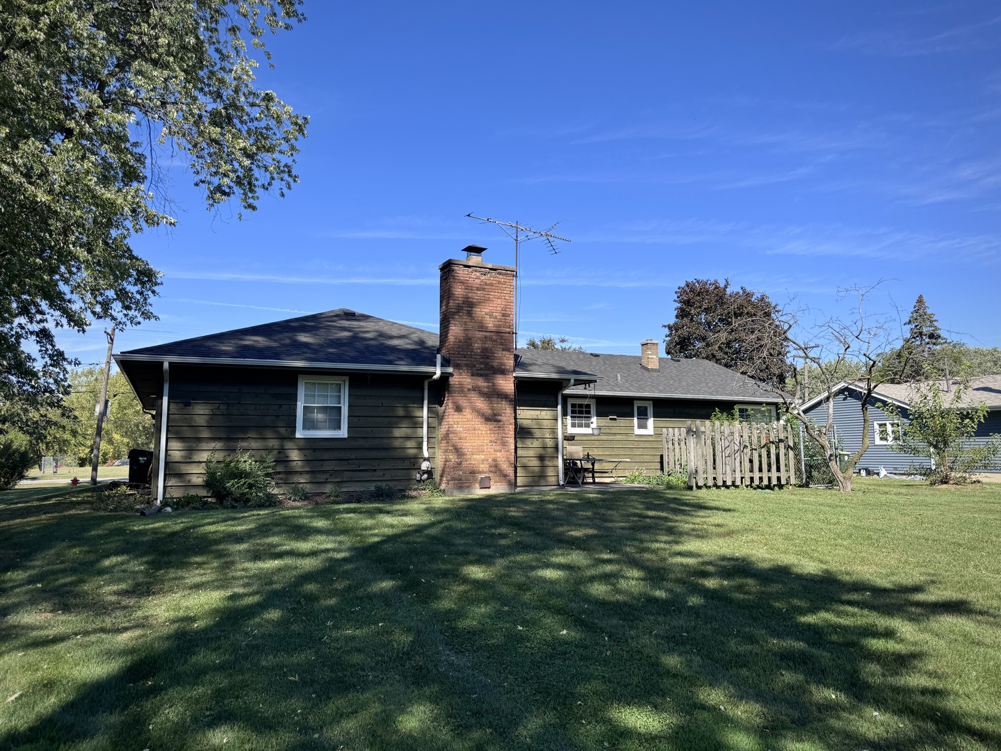 1671 Sheffer Road Aurora IL 60505