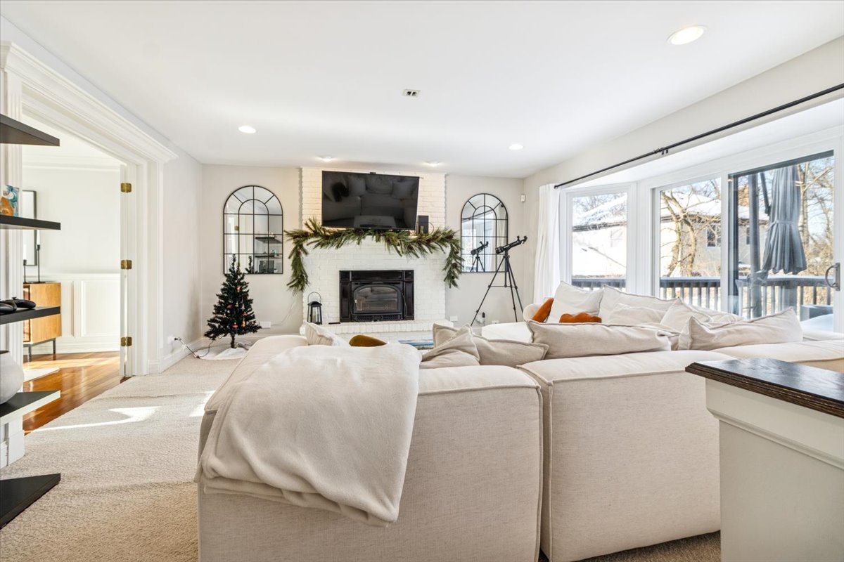 836 Bonnie Brae Lane Bolingbrook IL 60440