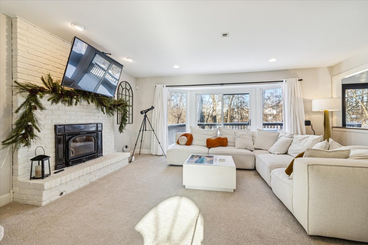 836 Bonnie Brae Lane Bolingbrook IL 60440