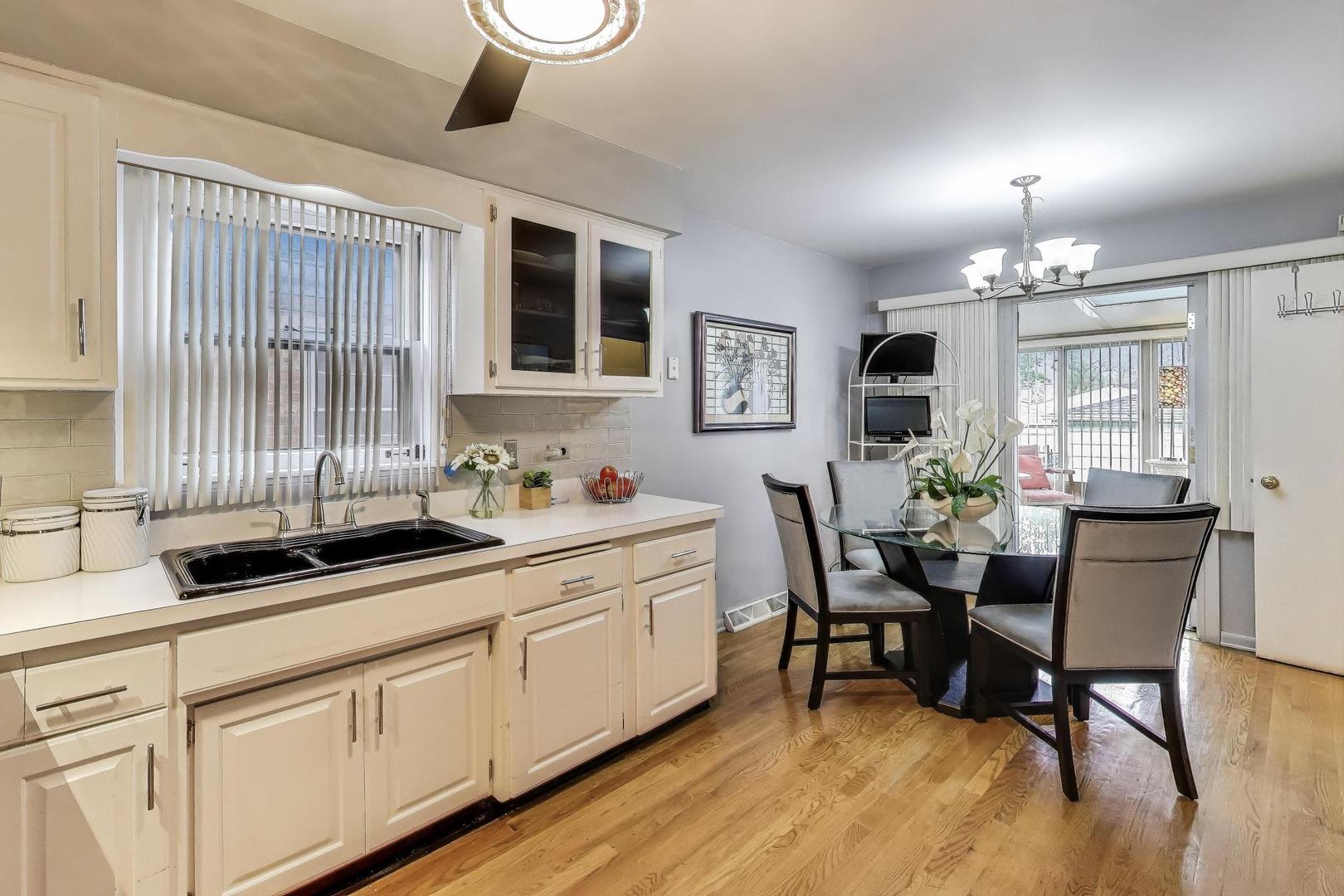 1638 East 91st Place Chicago IL 60617