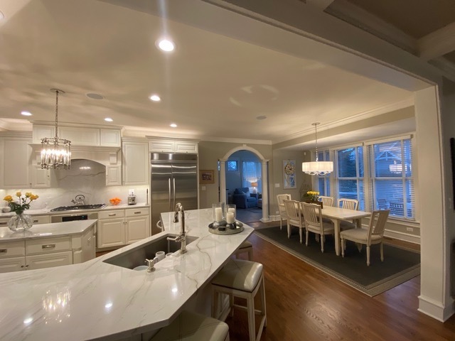 835 Avon Court Glen Ellyn IL 60137