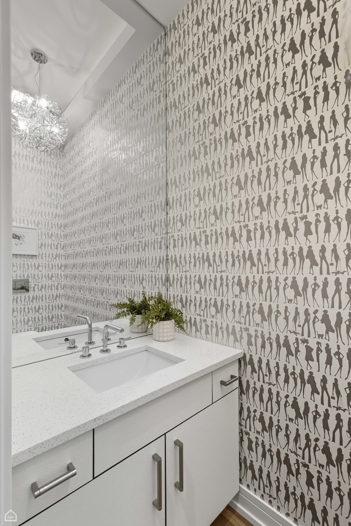 1534 North Maplewood Avenue Chicago IL 60622