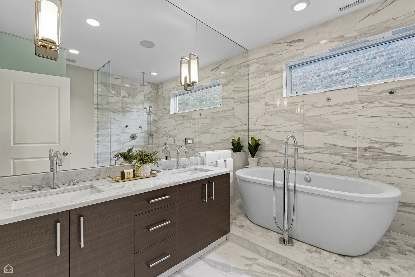 1534 North Maplewood Avenue Chicago IL 60622