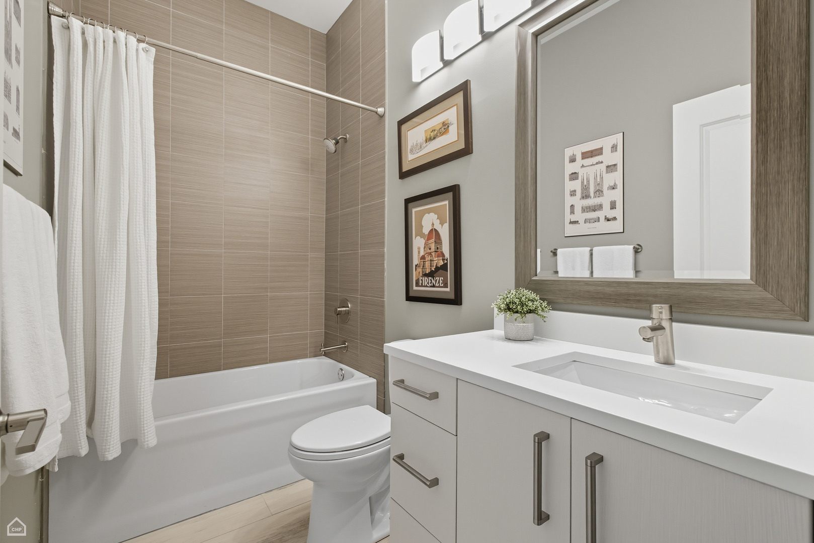 1534 North Maplewood Avenue Chicago IL 60622