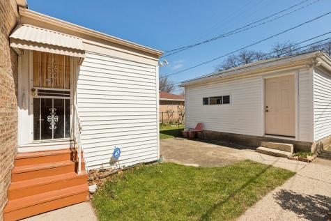207 Brown Avenue Evanston IL 60202