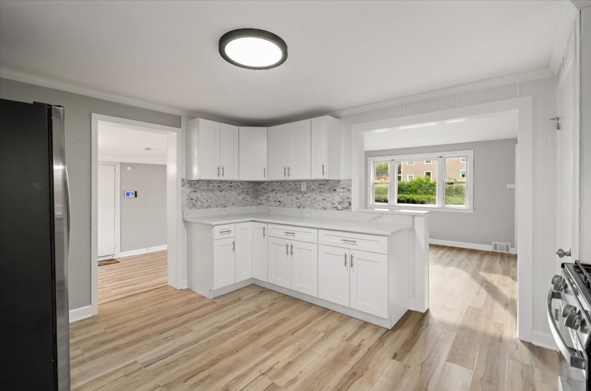 3923 Madison Avenue Brookfield IL 60513