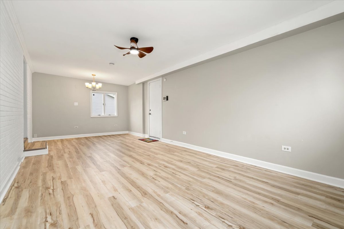 3923 Madison Avenue Brookfield IL 60513