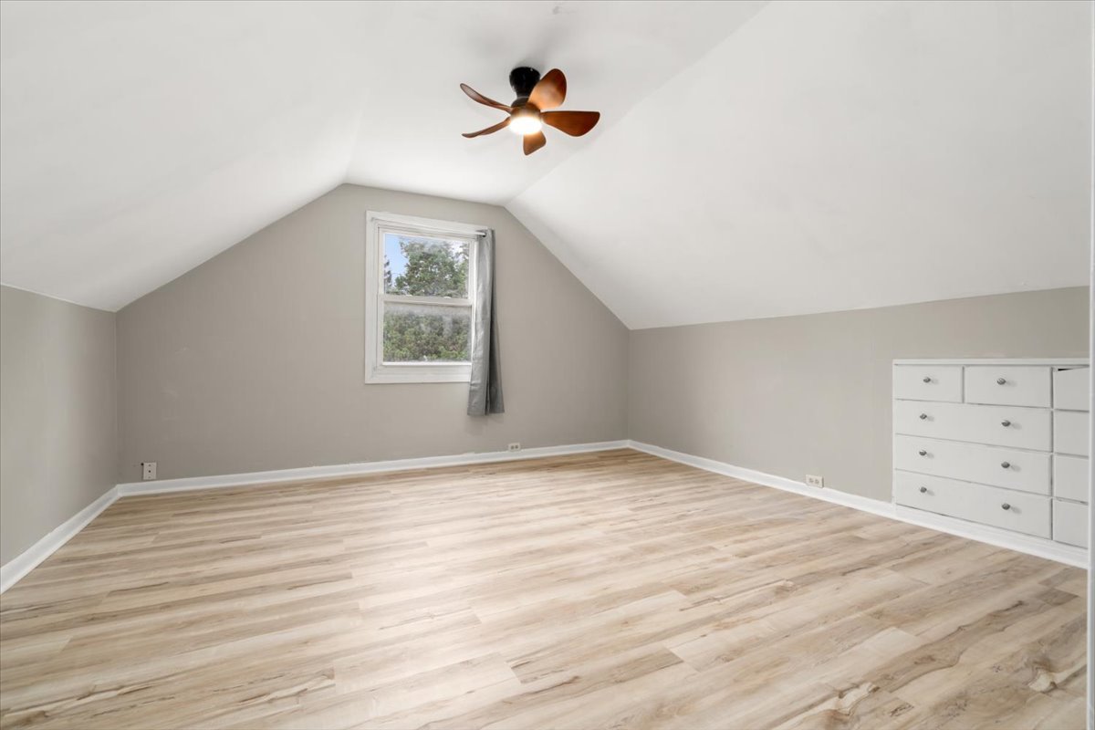 3923 Madison Avenue Brookfield IL 60513