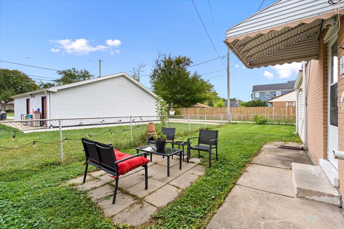 3923 Madison Avenue Brookfield IL 60513