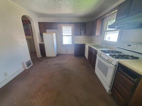 931 18TH Avenue East Moline IL 61244