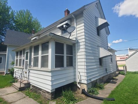 931 18TH Avenue East Moline IL 61244