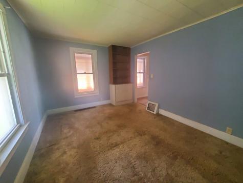 931 18TH Avenue East Moline IL 61244