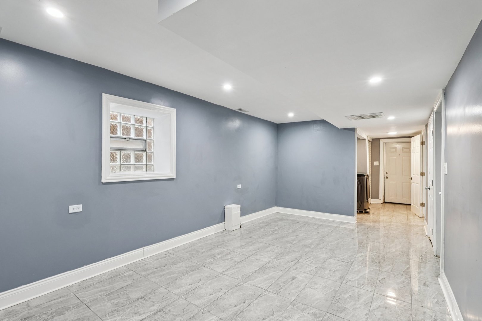 6748 South Wabash Avenue Chicago IL 60637