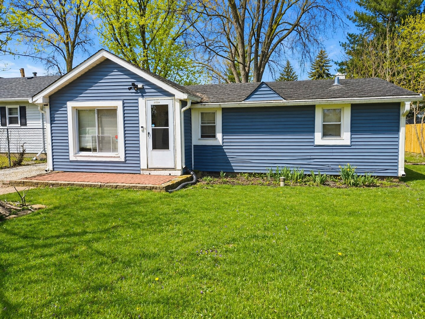37854 Harper Avenue Beach Park IL 60087
