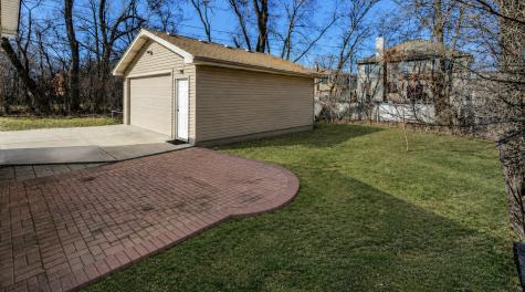 105 E Red Oak Avenue Bensenville IL 60106