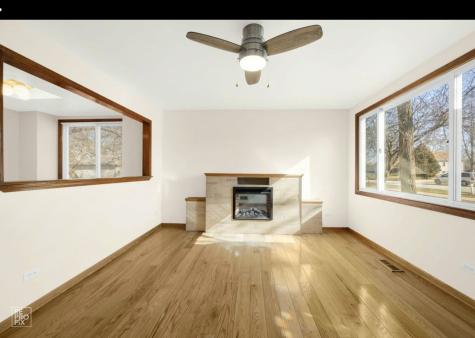 105 E Red Oak Avenue Bensenville IL 60106