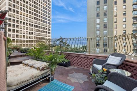 79 East Cedar Street Chicago IL 60611