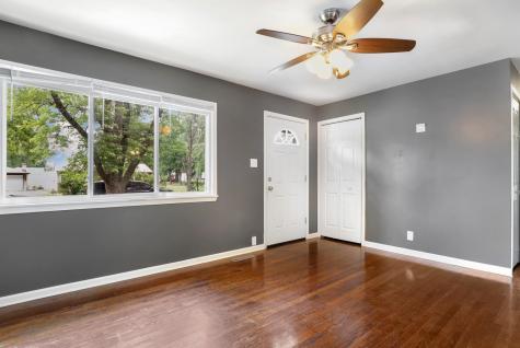 231 West 35th Street Steger IL 60475