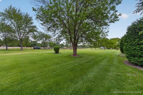 829 Chasefield Lane Crystal Lake IL 60014