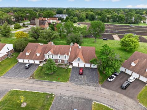 829 Chasefield Lane Crystal Lake IL 60014
