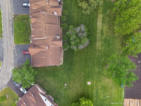 829 Chasefield Lane Crystal Lake IL 60014
