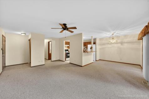 829 Chasefield Lane Crystal Lake IL 60014