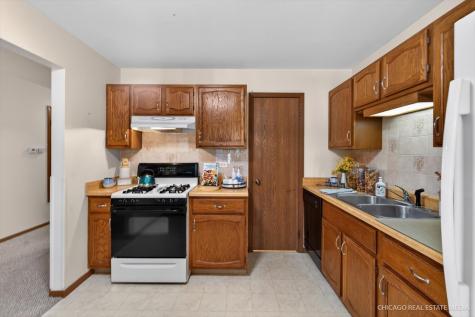 829 Chasefield Lane Crystal Lake IL 60014