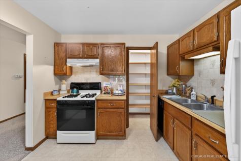 829 Chasefield Lane Crystal Lake IL 60014