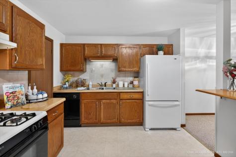 829 Chasefield Lane Crystal Lake IL 60014
